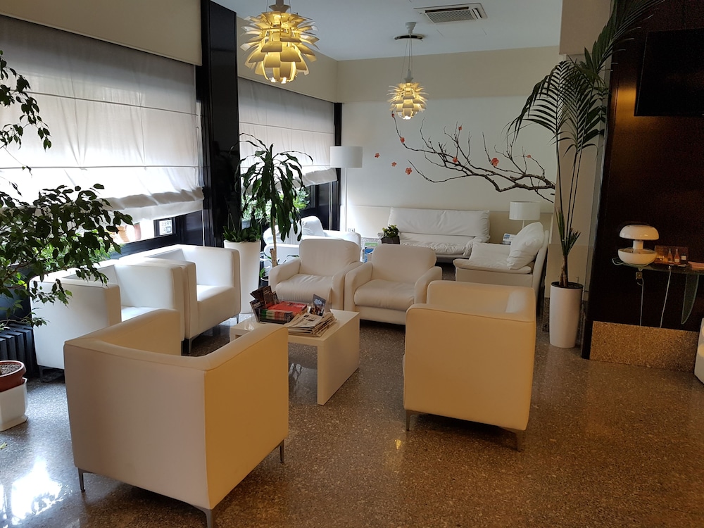 Mennini Hotel 29/34