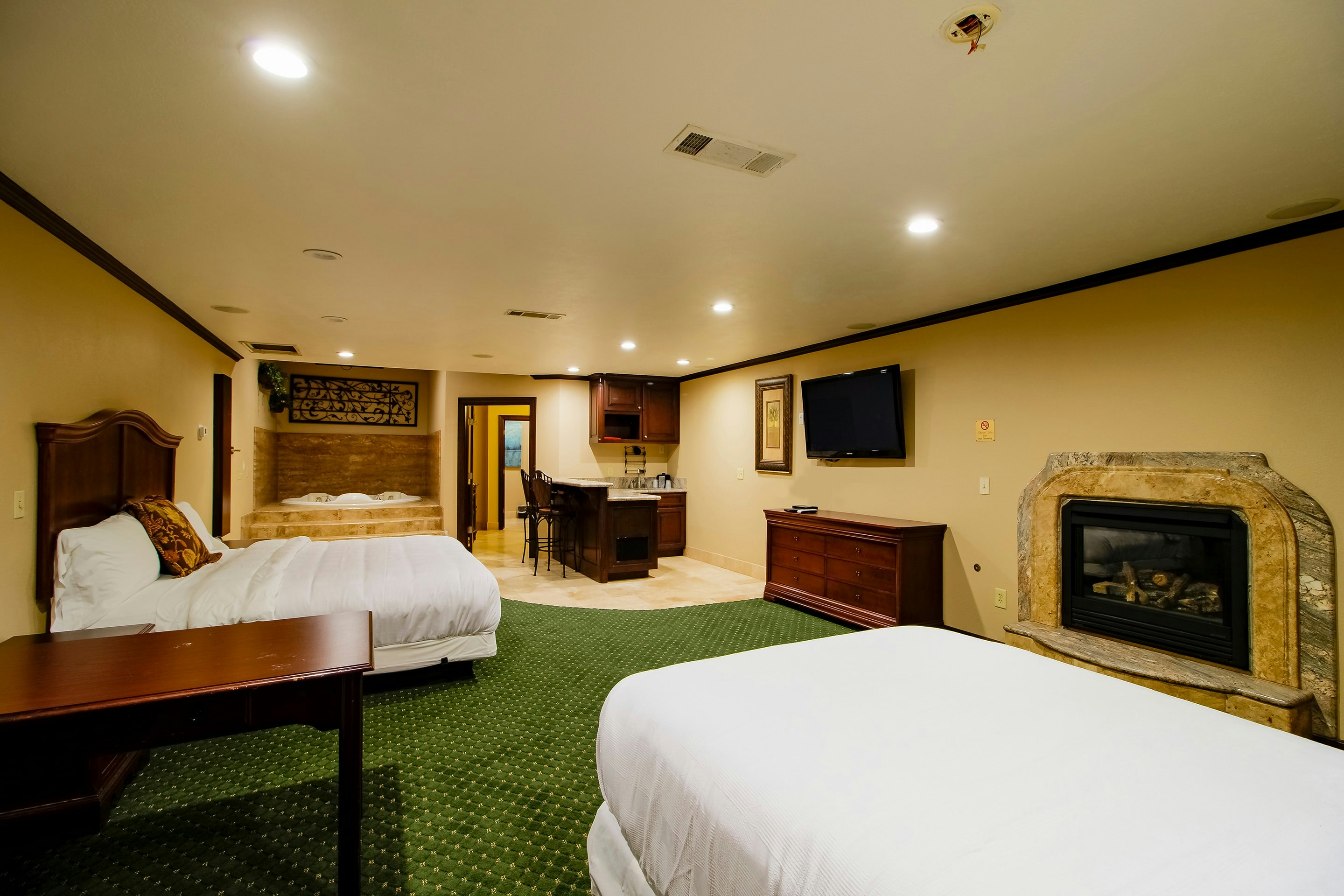 ROOM, 2 QUEEN BEDS, ACCESSIBLE