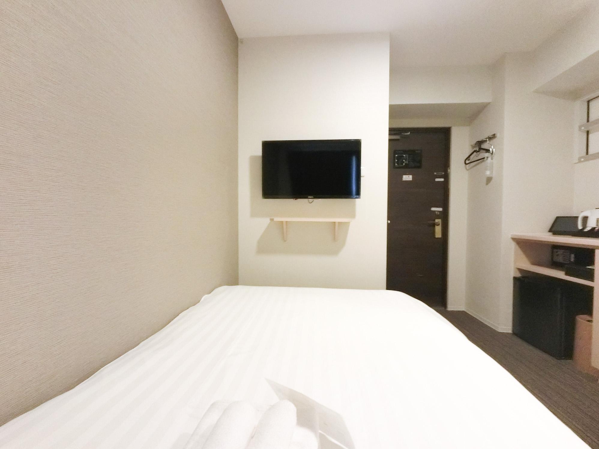 Semi Room, Double Bed