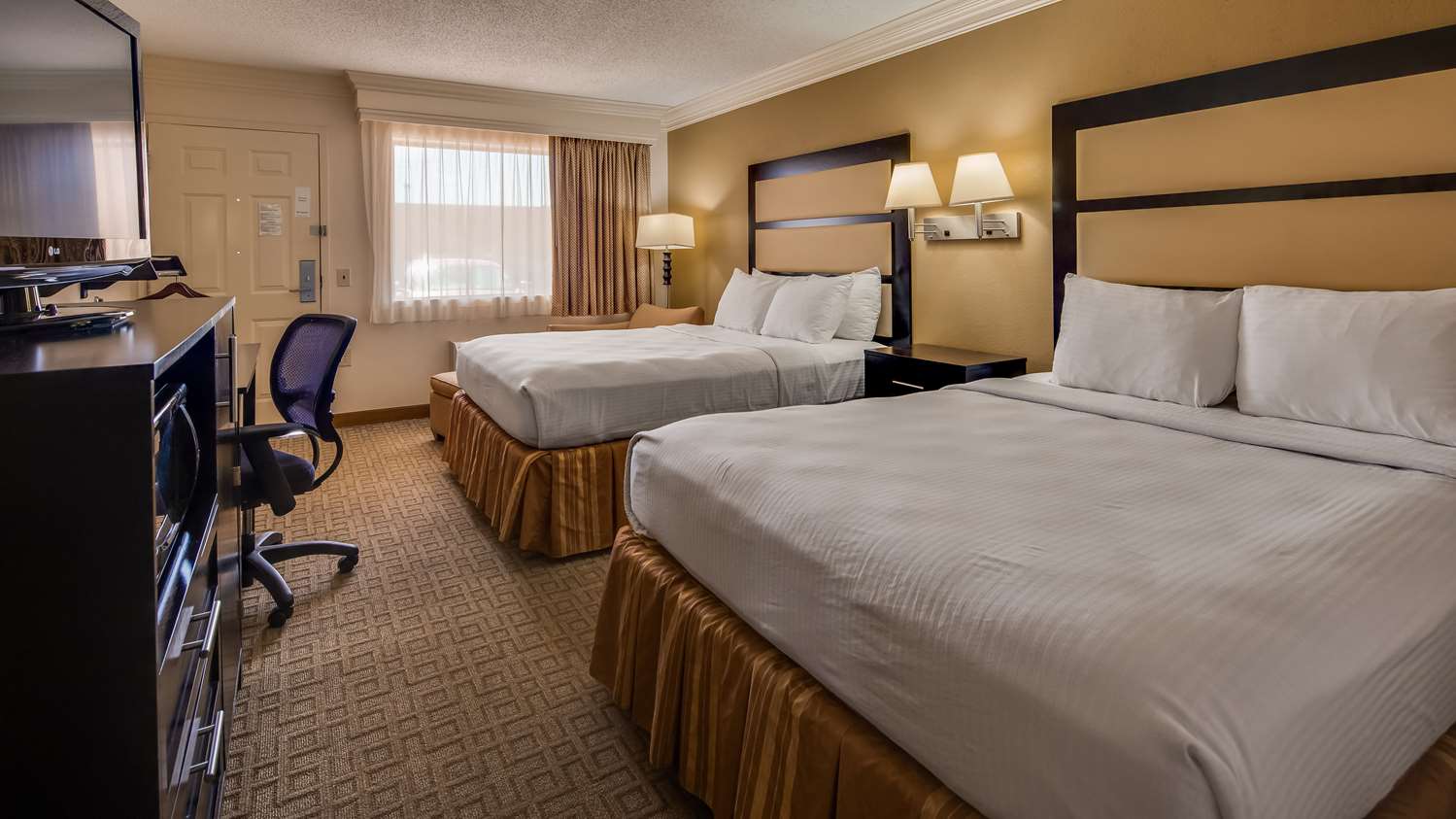 Room, 2 Queen Beds, Pet Friendly