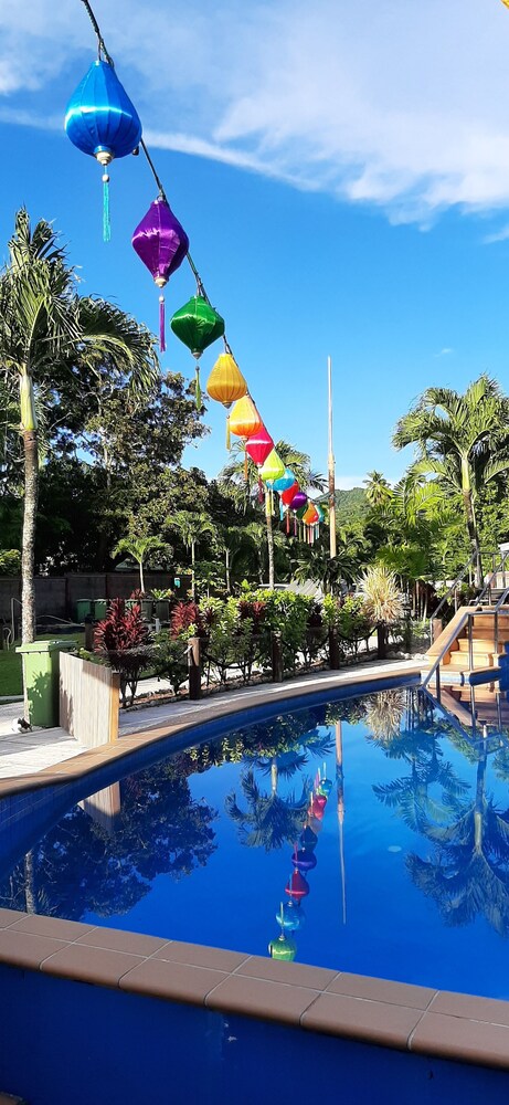 MAGIC REEF BUNGALOWS 51/66