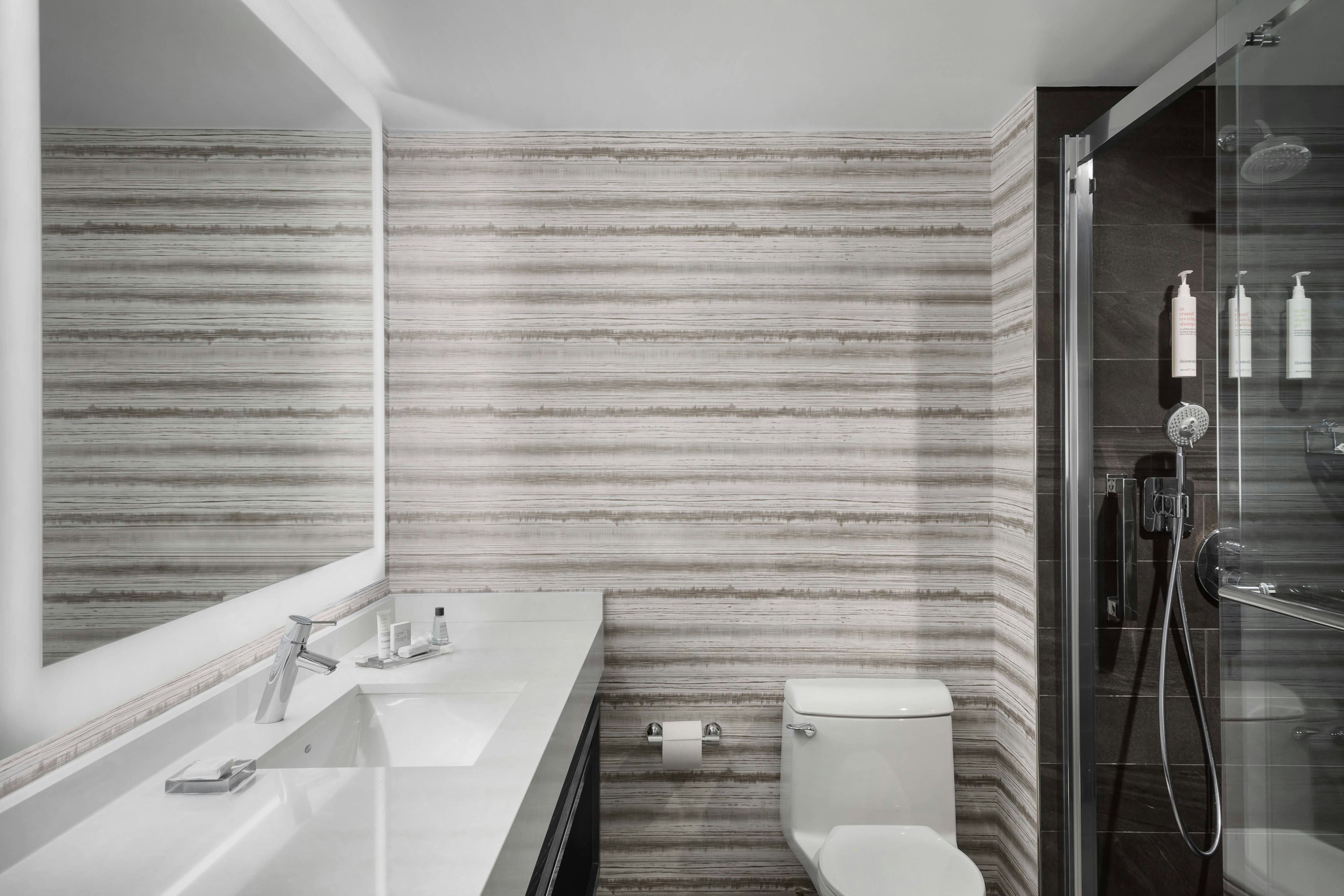 Room, Bridgewater Marriott 3/3