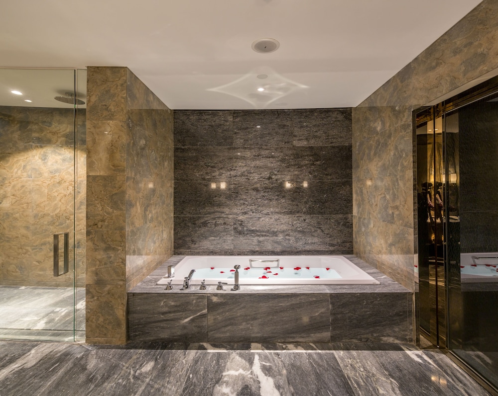 Grand Bay Hotel Beijing 31/70