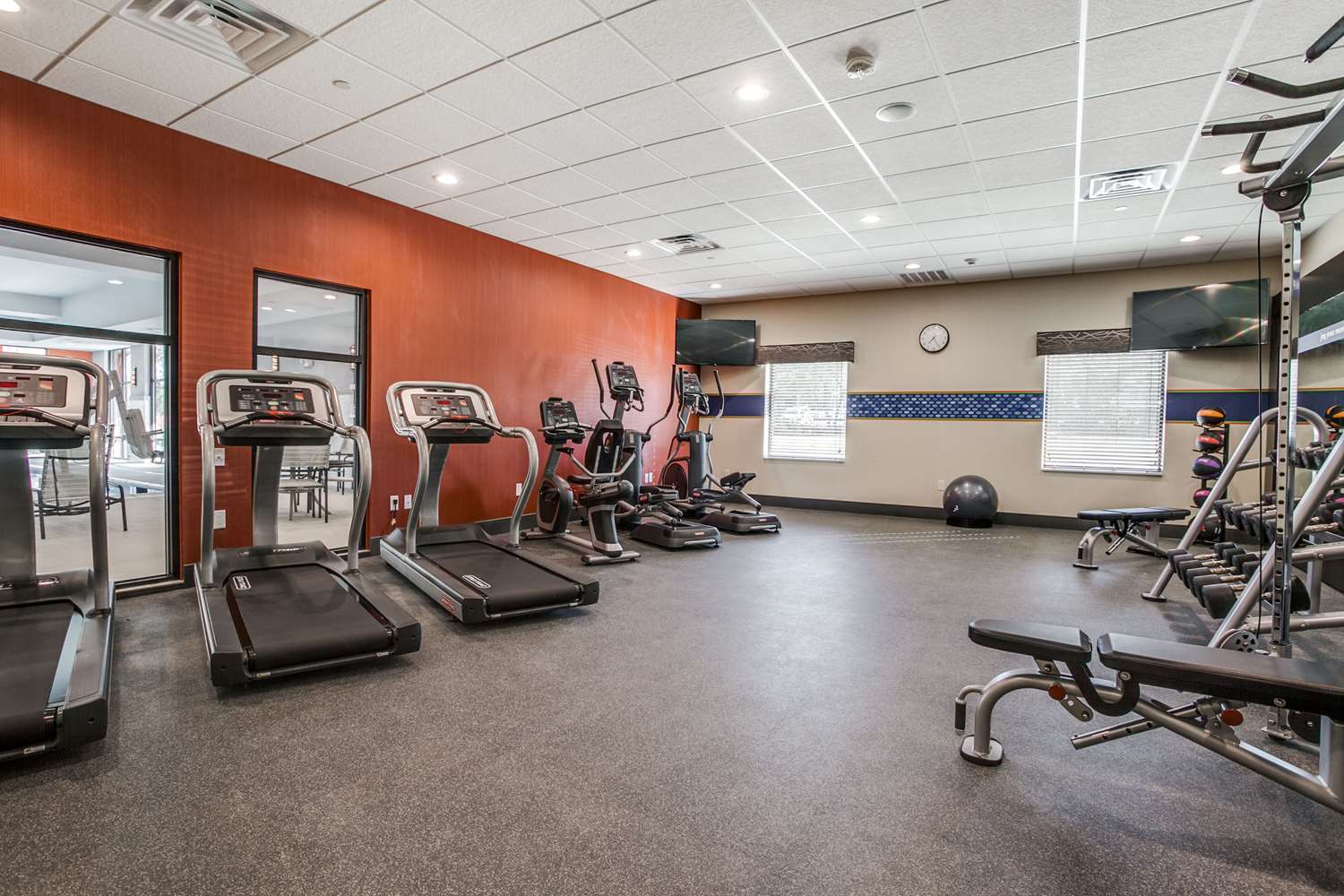Hampton Inn & Suites North Dallas Central Expy 10/26
