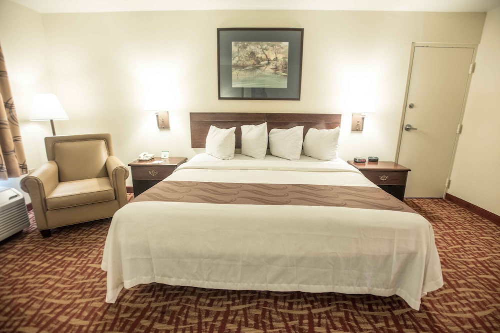 Quality Inn At Town Center 6/34