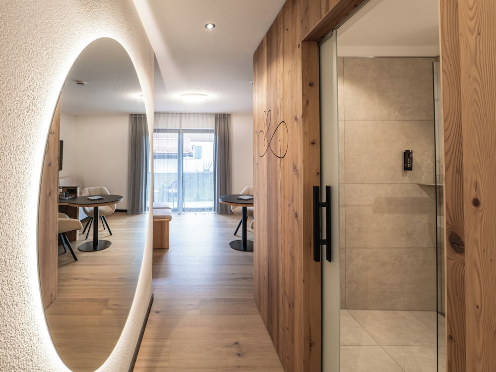 Landhotel Goldenes Kreuz 24/43
