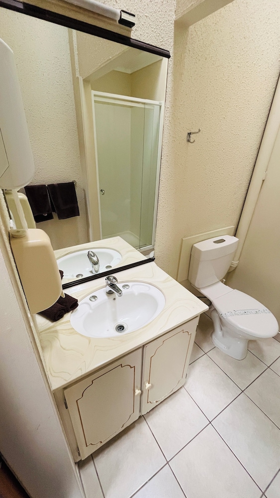 Bennetts Thermal Pools Motor Inn 31/44
