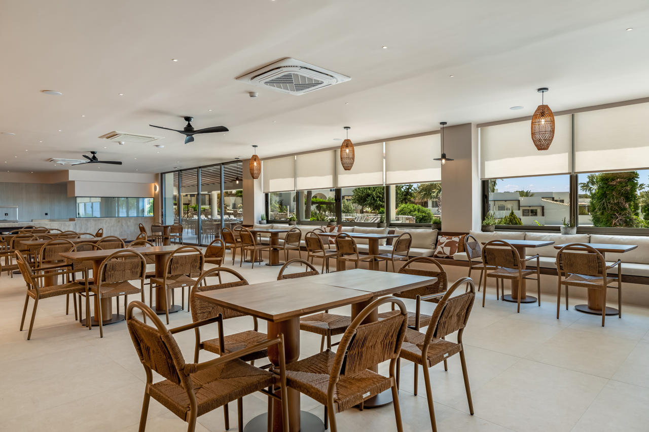 Kouros Palace Active Lifestyle Hotel 141/157