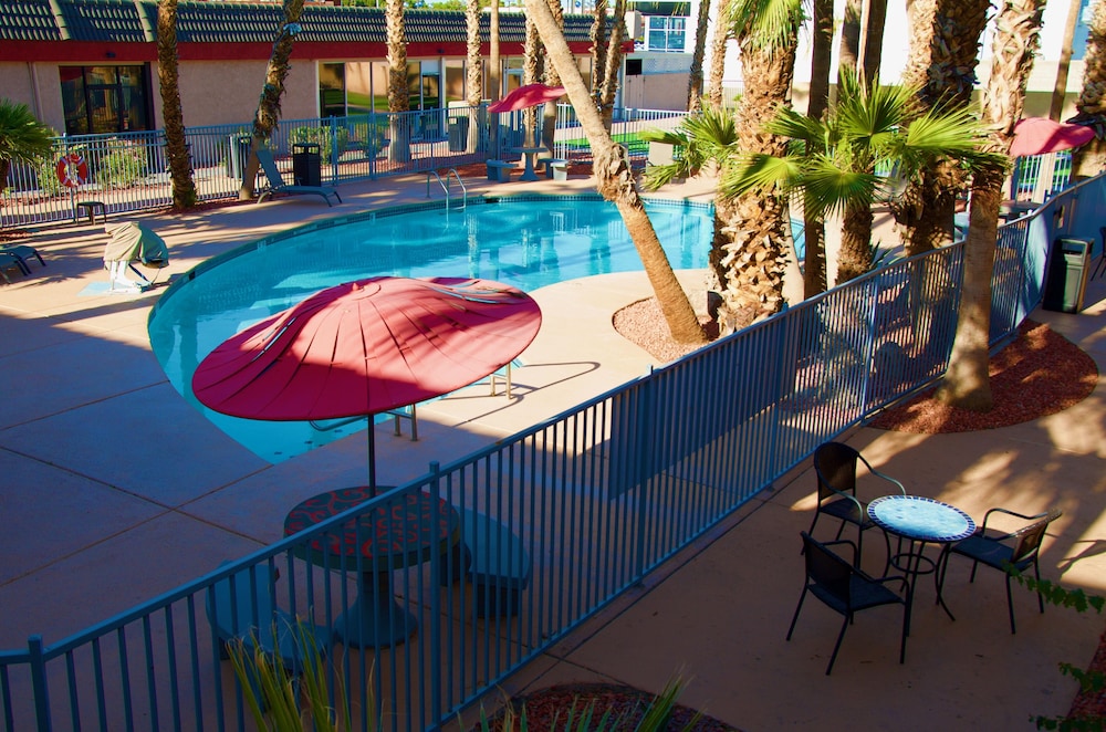 Ramada by Wyndham Yuma 32/36