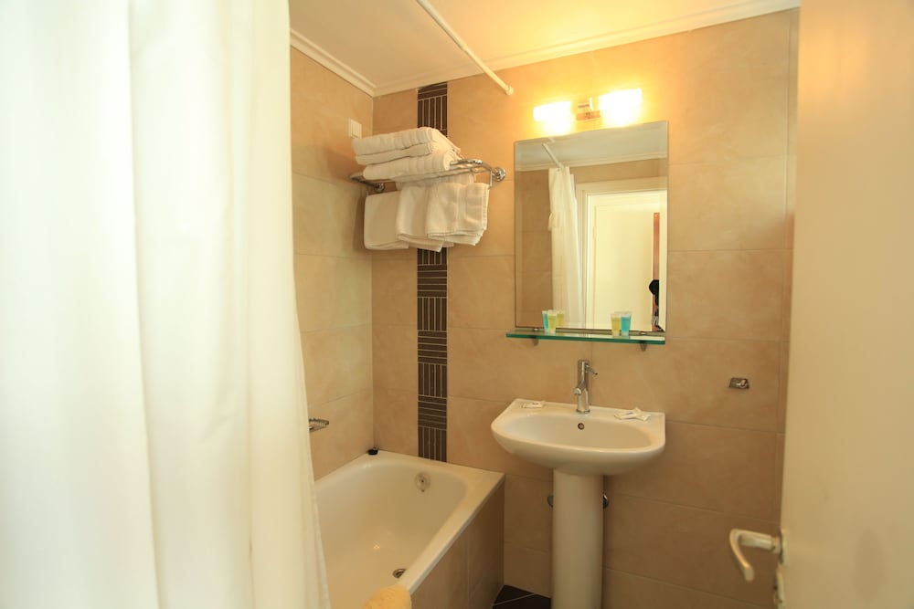 Tosca Beach Hotel 49/50
