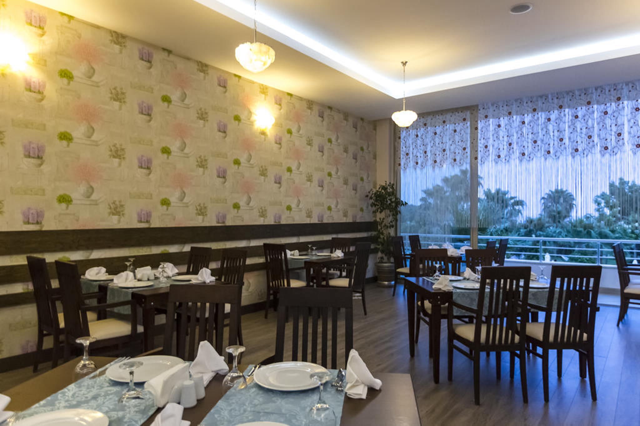 LYCUS BEACH HOTEL 39/57
