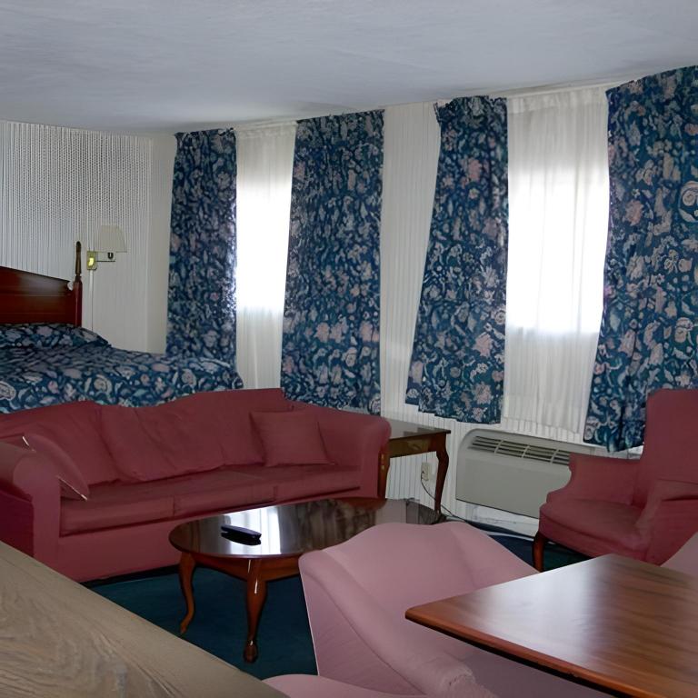 Harbor Inn Philipsburg 4/7