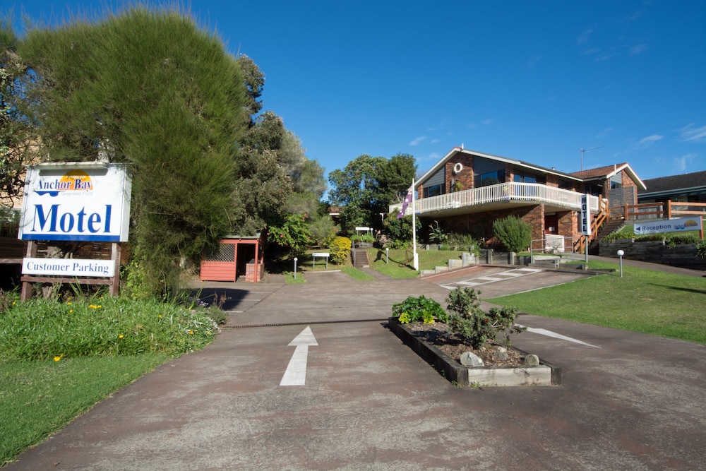 Anchor Bay Motel 29/50