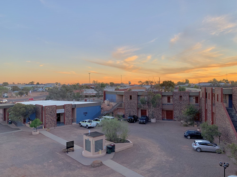 Desert Cave Hotel 35/50