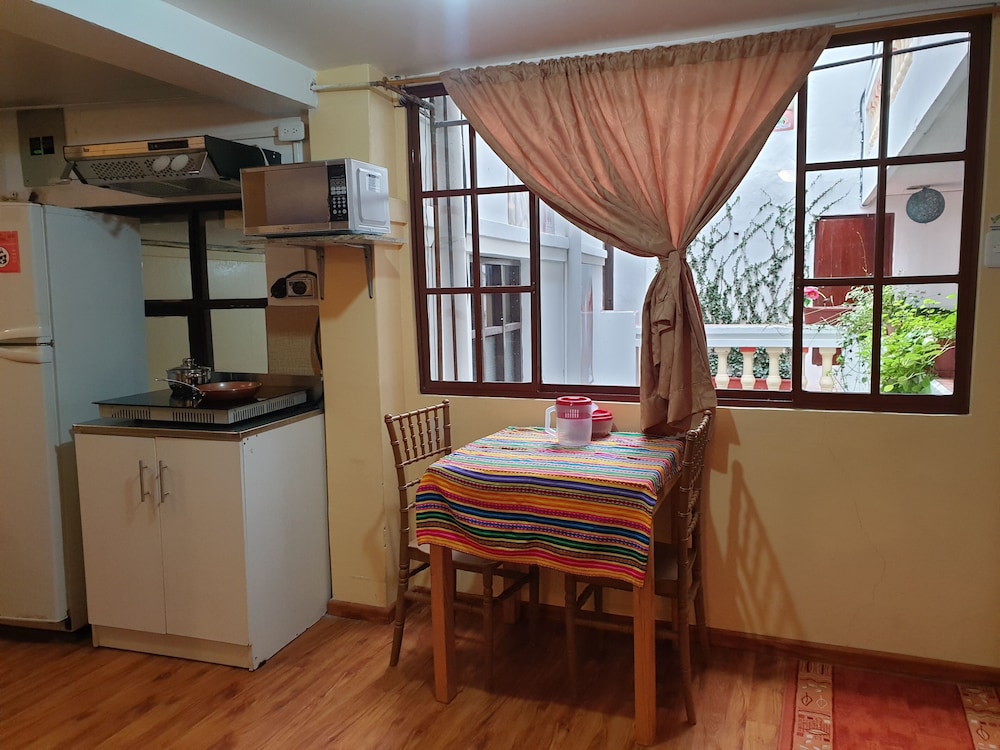 FRIENDS HOSTEL 65/78