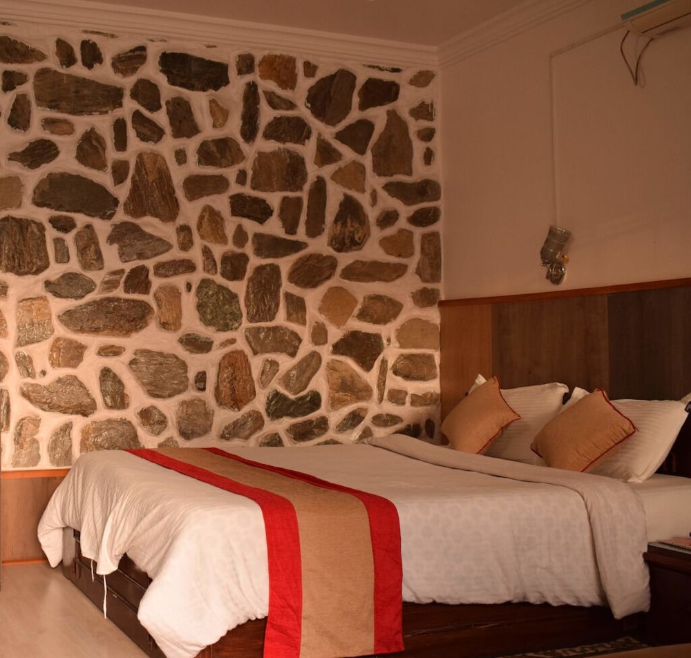 STANDARD, DOUBLE OR TWIN BED