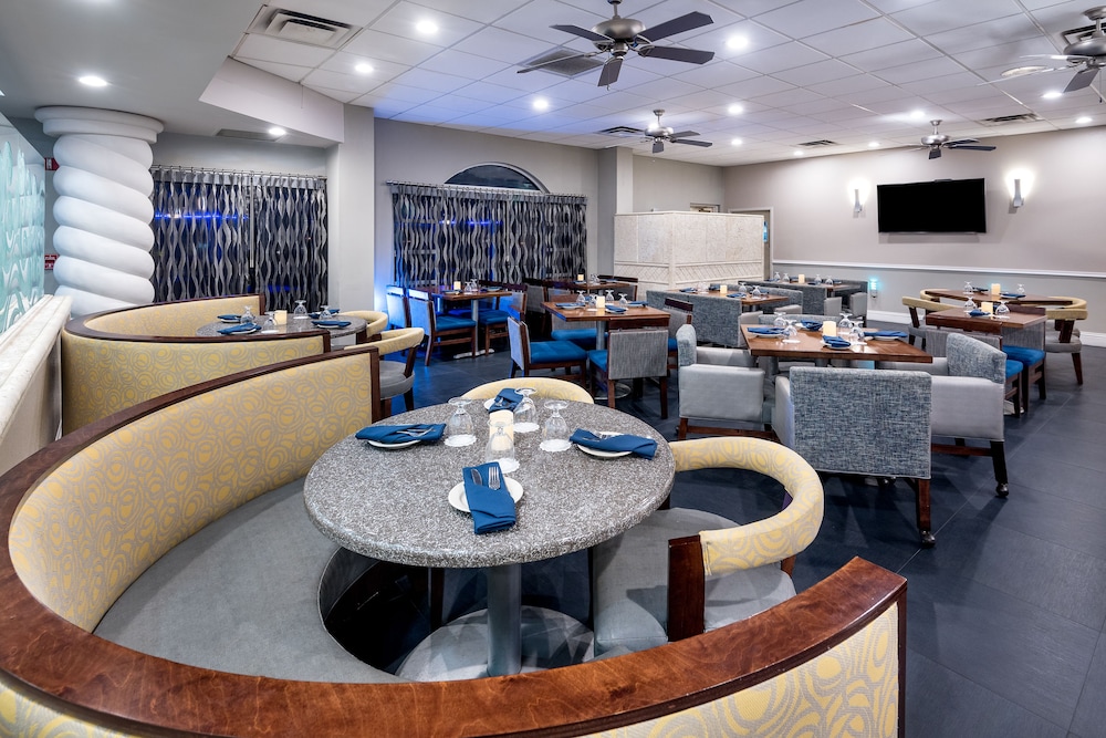 Holiday Inn Ft. Lauderdale-Airport 40/61