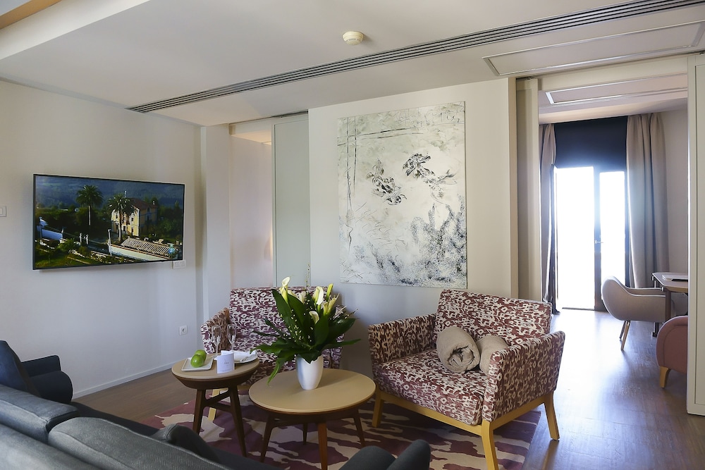 Hotel Hospes Maricel Spa 36/55