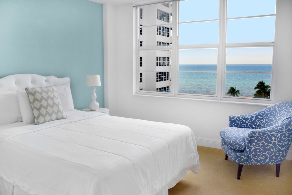 Seacoast Suites Hotel 30/75
