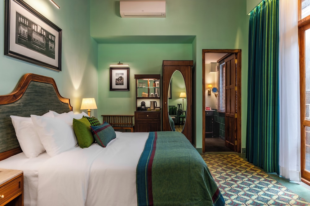 THE Lotus Palace Chettinad 12/63