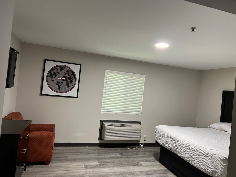 High Falls Hide-A-Way Lodging 8/49