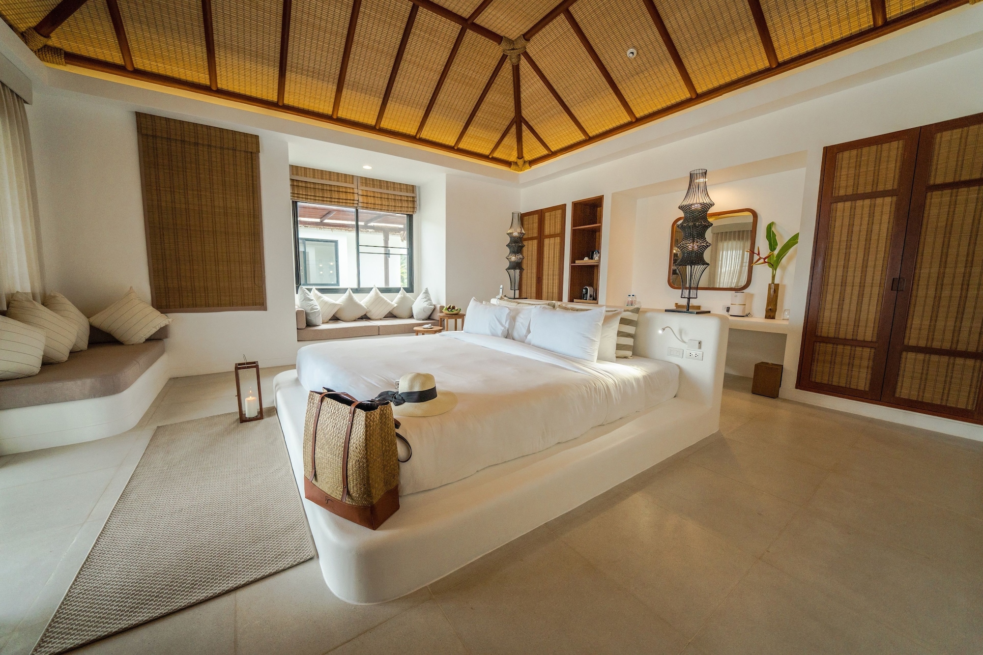 3 Bedrooms, Presidential, Pool, Villa, 3 King Beds, Beach Front