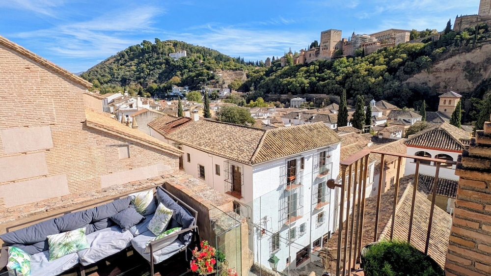 Apartamentos Alhambra 8/75