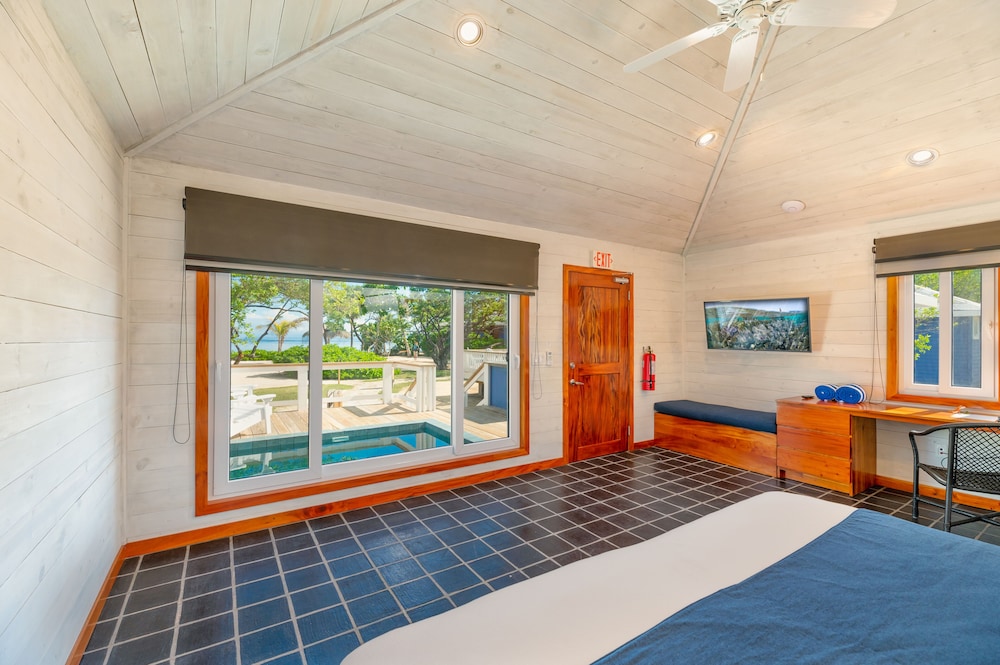 Barefoot Cay Resort 9/67