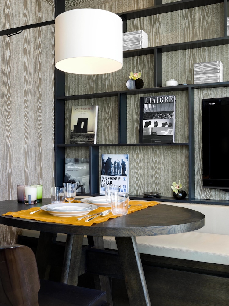 THE JERVOIS 48/50