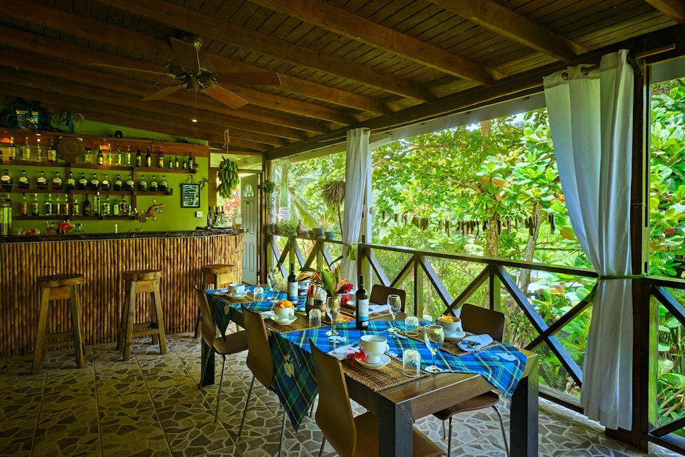 Hibiscus Valley Inn 26/50