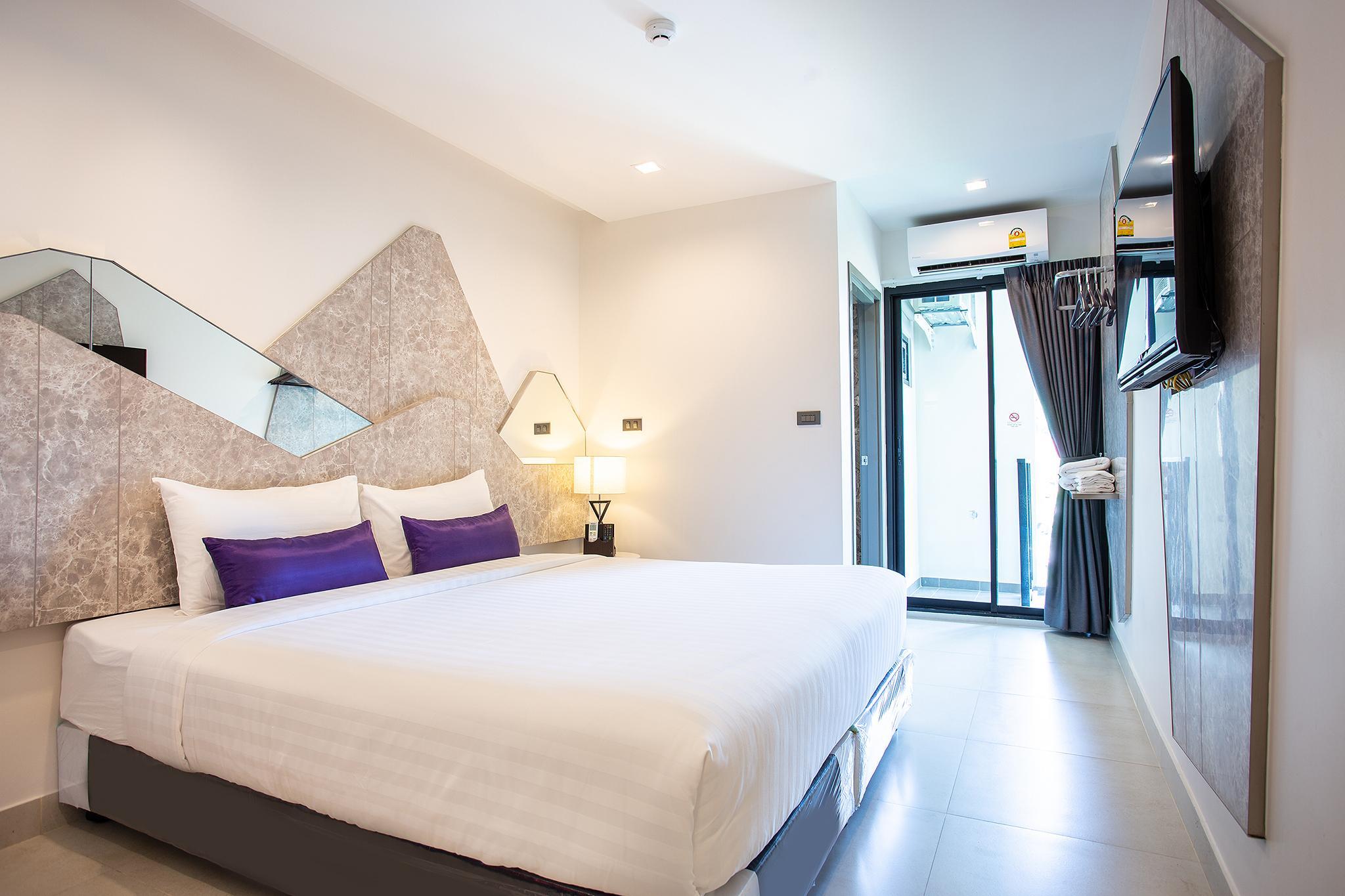 SUPERIOR, DOUBLE BED