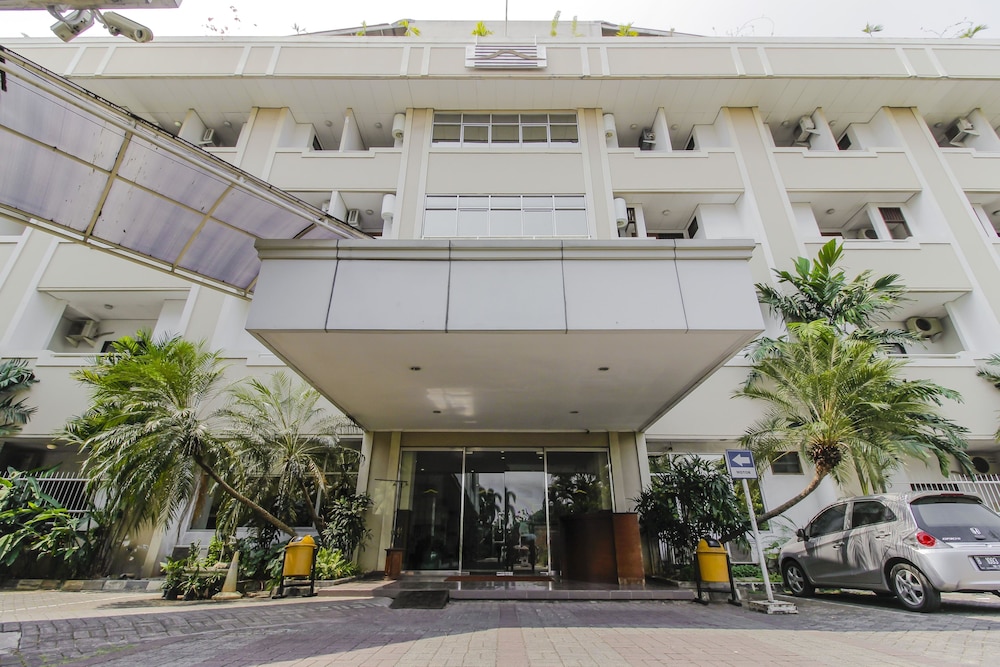 Reddoorz Plus Near Gbk Senayan 2/47