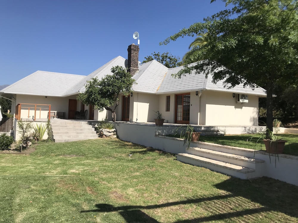 Lauradale Accommodation 37/50