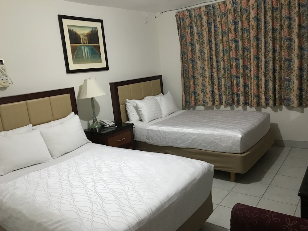 Hotel Guillen Jr 13/33