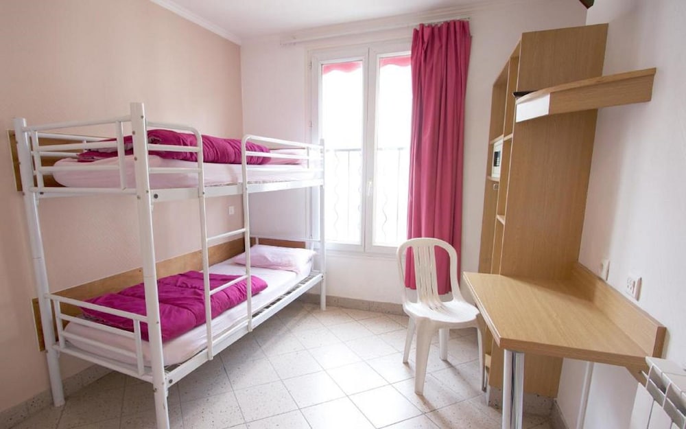 Bastille Hostel 22/47