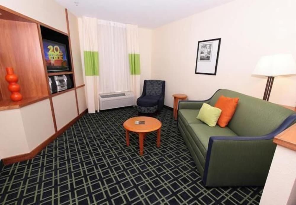 Fairfield Inn Suites Killeen 15/24
