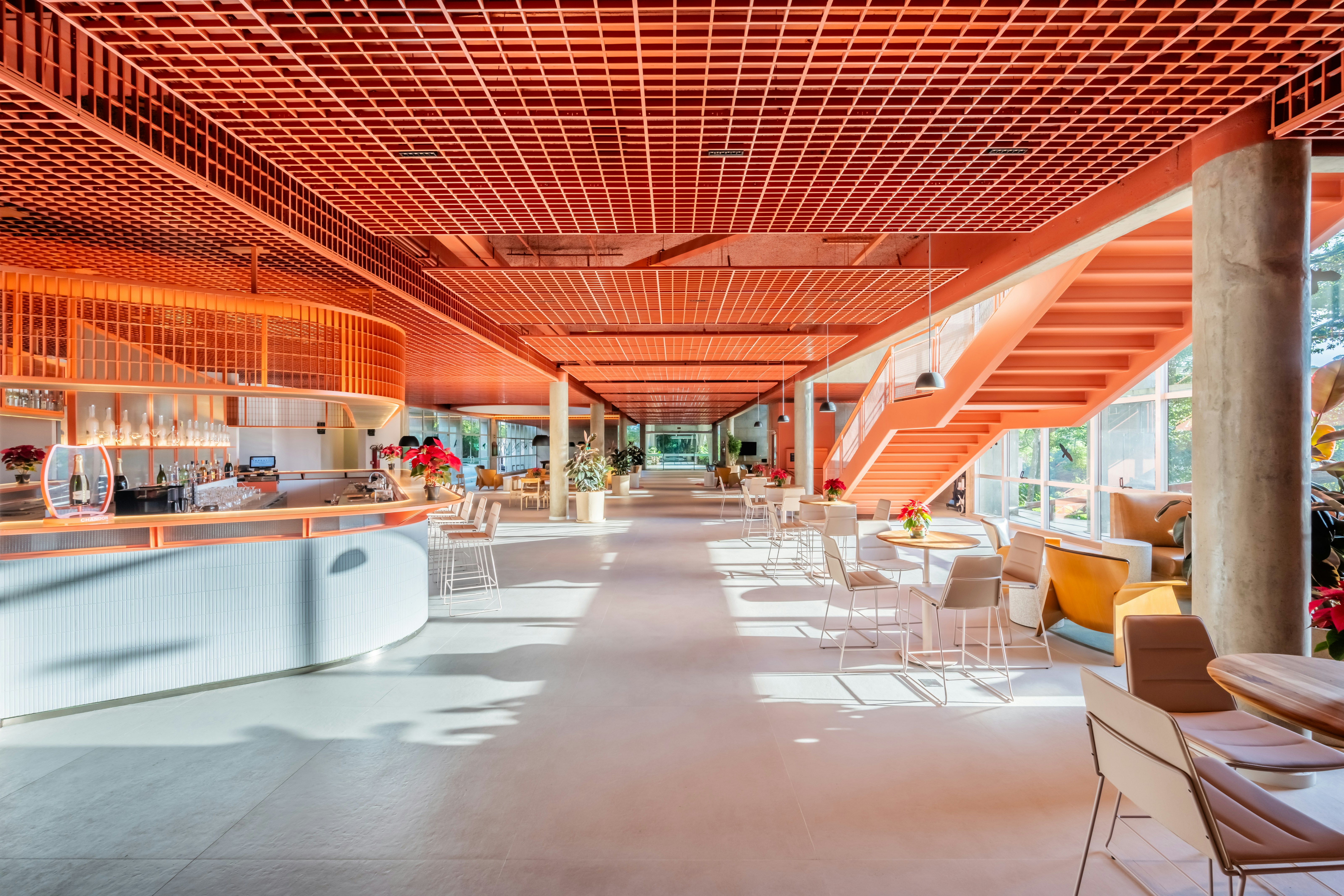 Almenat Embu das Artes, Tapestry Collection by Hilton 14/31