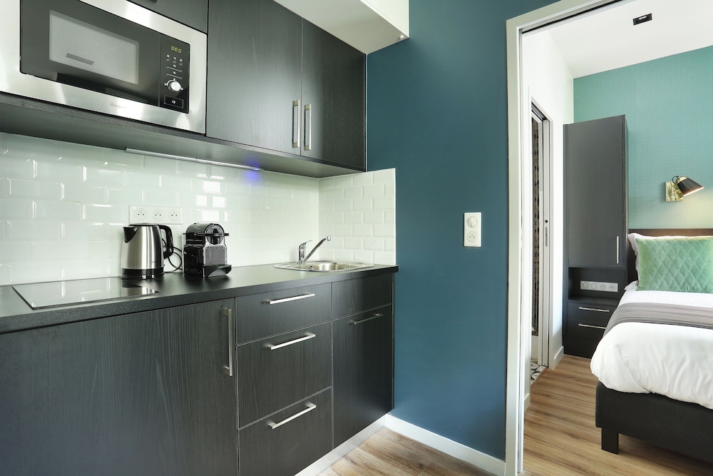 Short Stay Group Eiffel Village Serviced Apartments 47/50