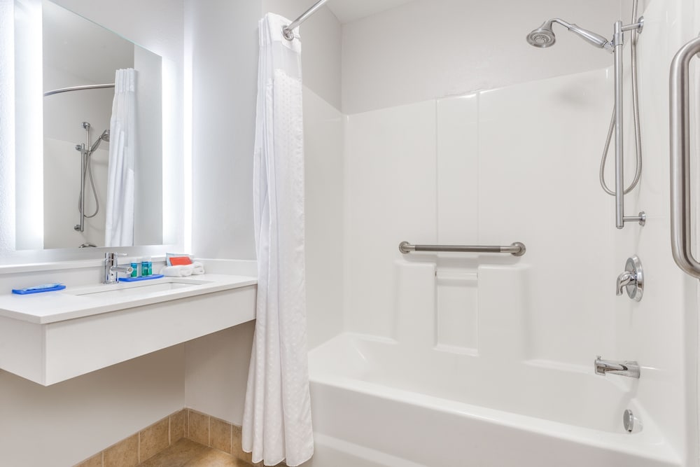 Holiday Inn Express Hotel And Suites Eau Claire North 17/57