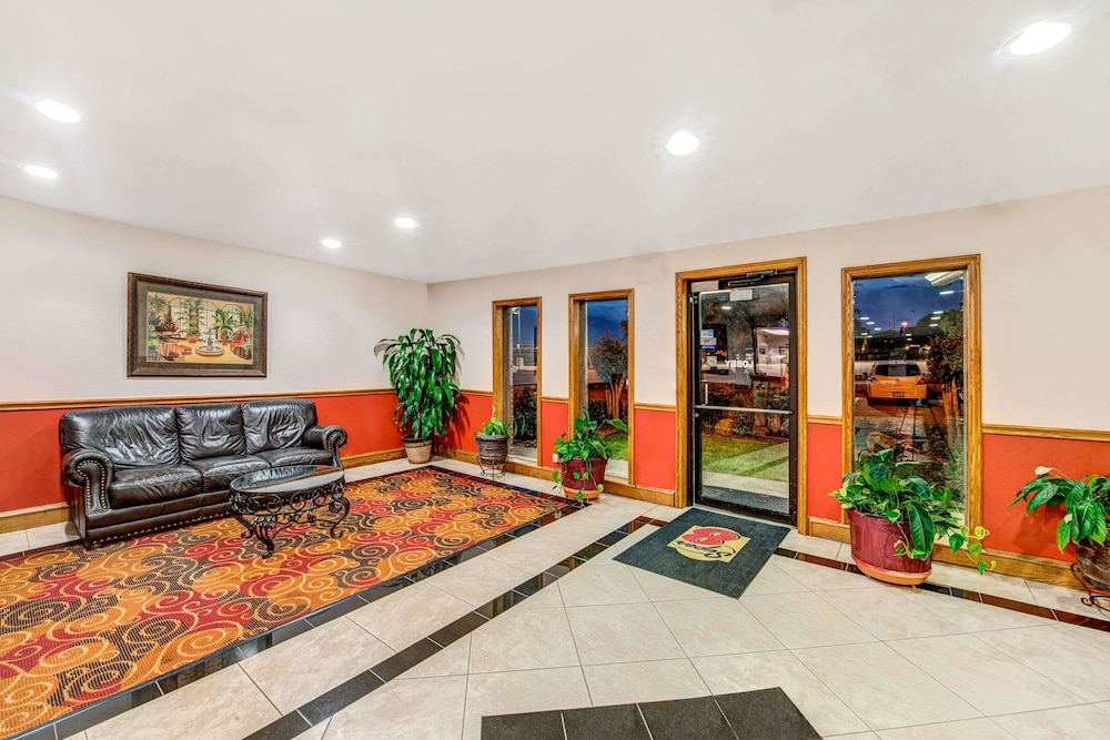 Super 8 By Wyndham Mckinney/Plano Area 10/22