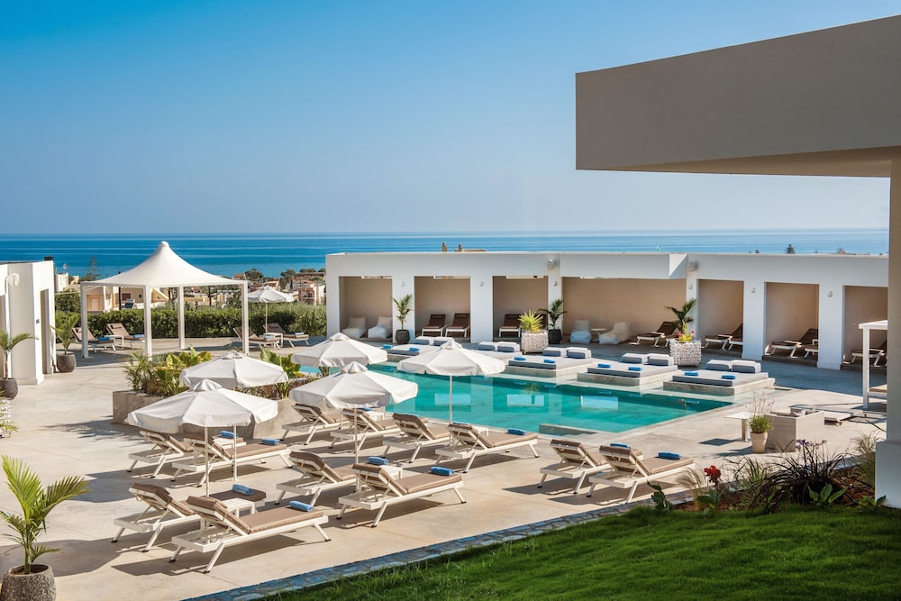 Matheo Hotel Villas & Suites 43/49