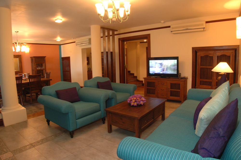 Royal Palms Beach Hotel 36/66