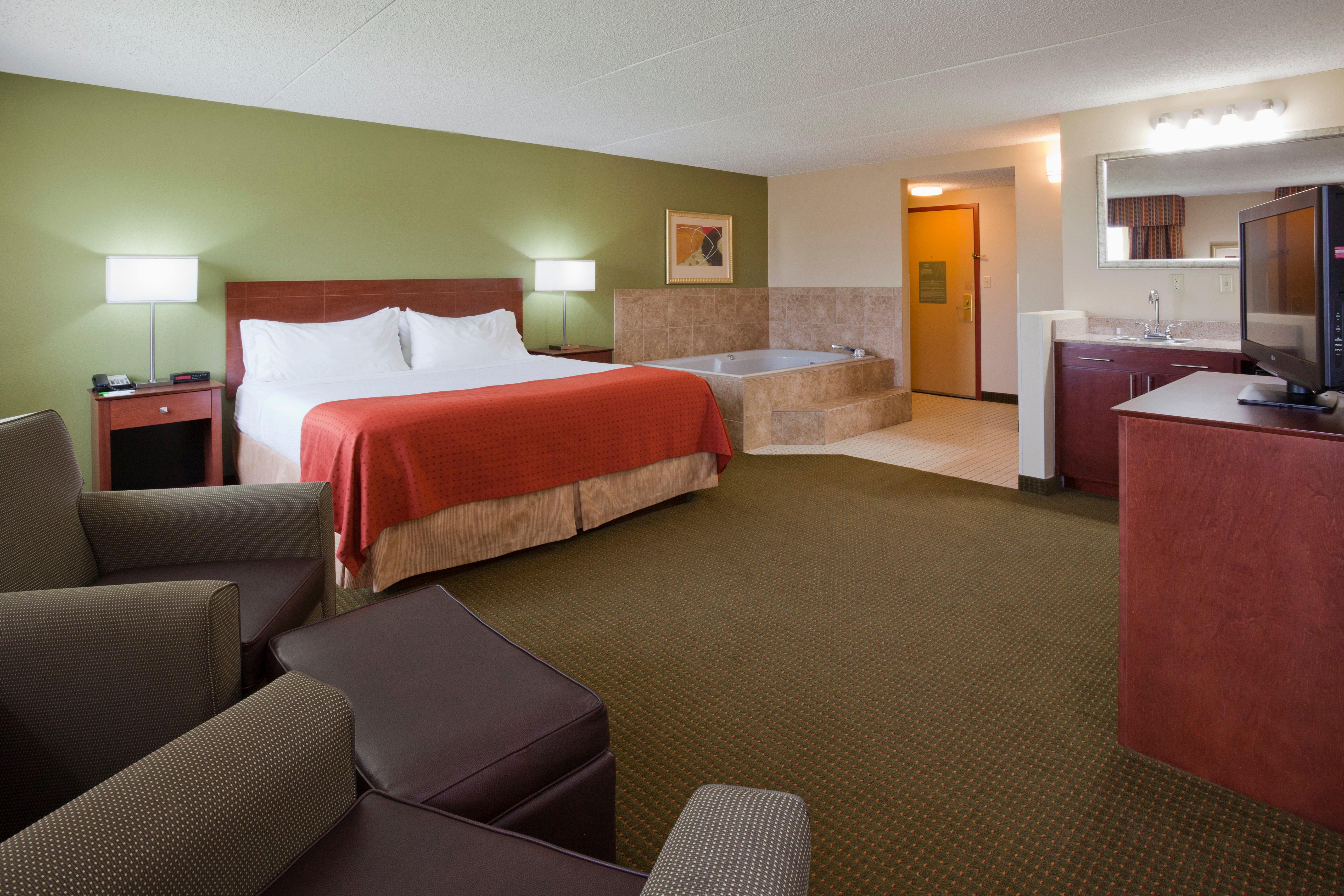 Suite, King Bed