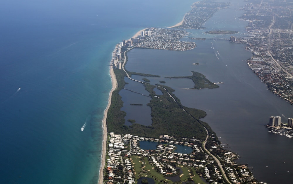 Palm Beach Singer Island Resort and Spa Luxury Suites 39/50