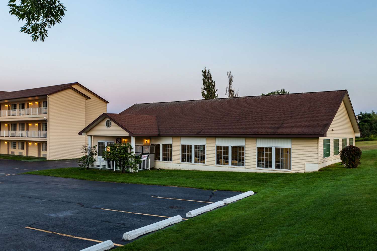 Quality Inn Lakefront 28/29
