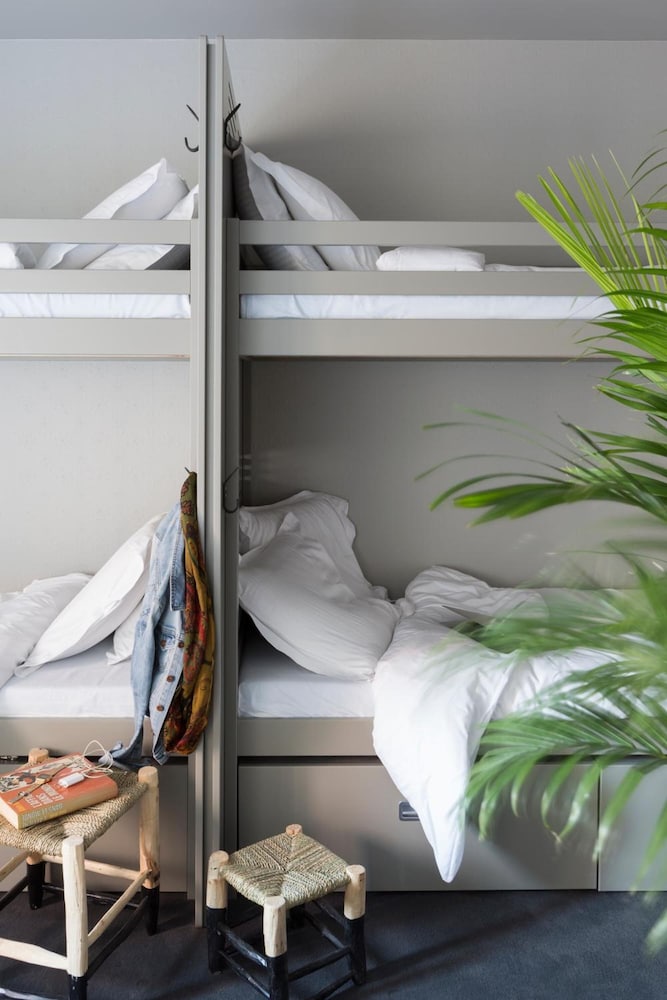 Ho36 Hostels 25/42