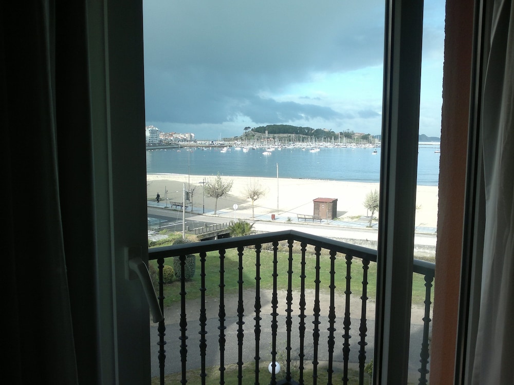 Bahia Bayona Hotel 19/20