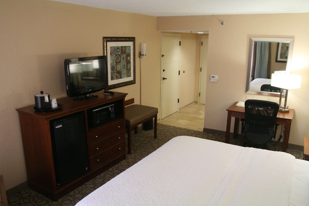 Hampton Inn Gainesville FL 15/66