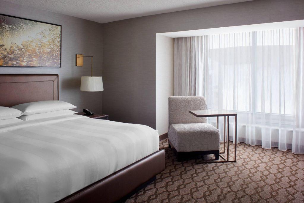 Room, King Bed, Water View