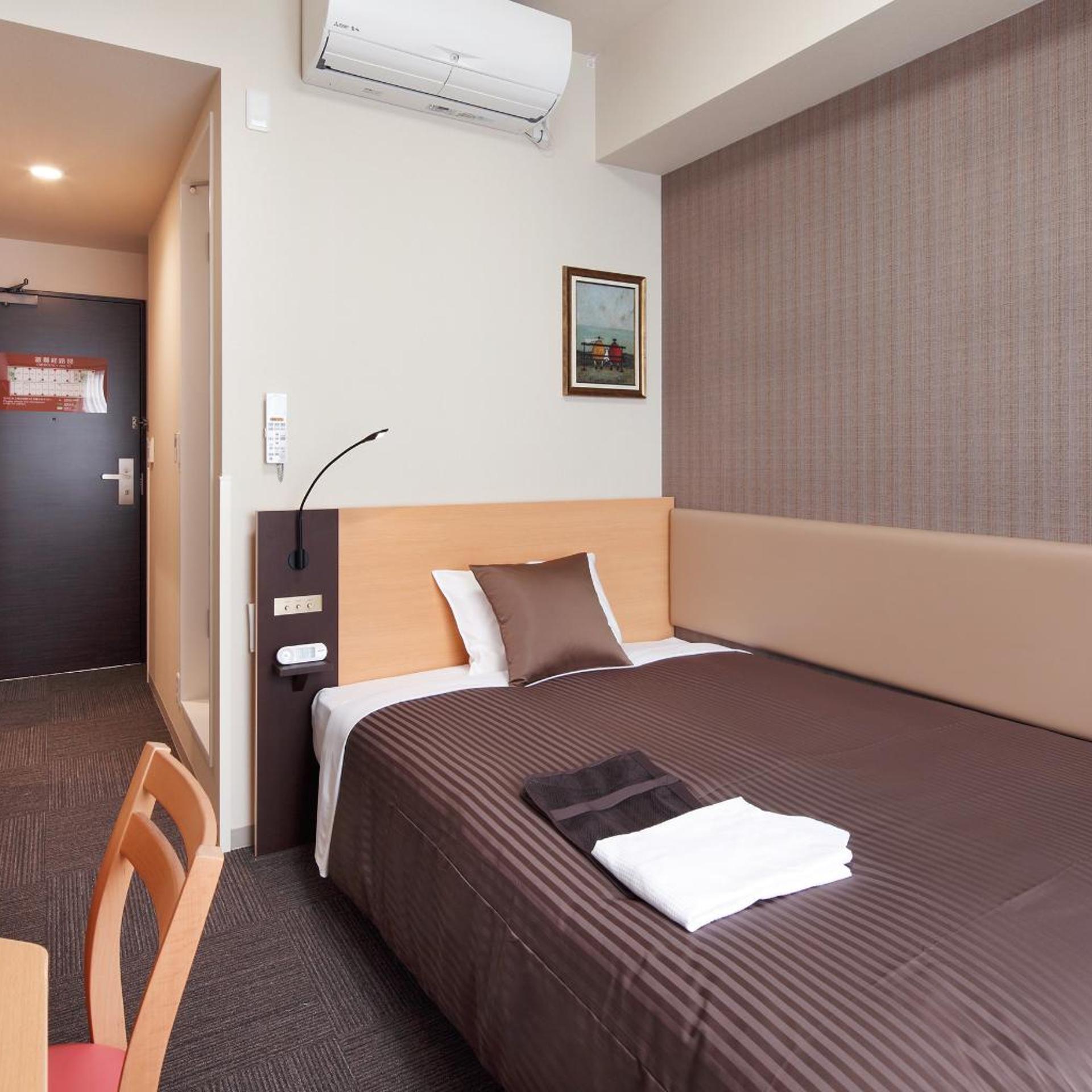 Room, Single